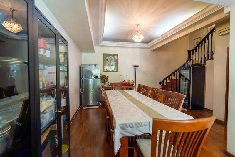 127, East Coast / Marine Parade, 5 Bedrooms, 3,000 sqft, Terraced House For Sale, by Susan Tay, 500248041 - Dining Room - PropertyGuru.com.sg