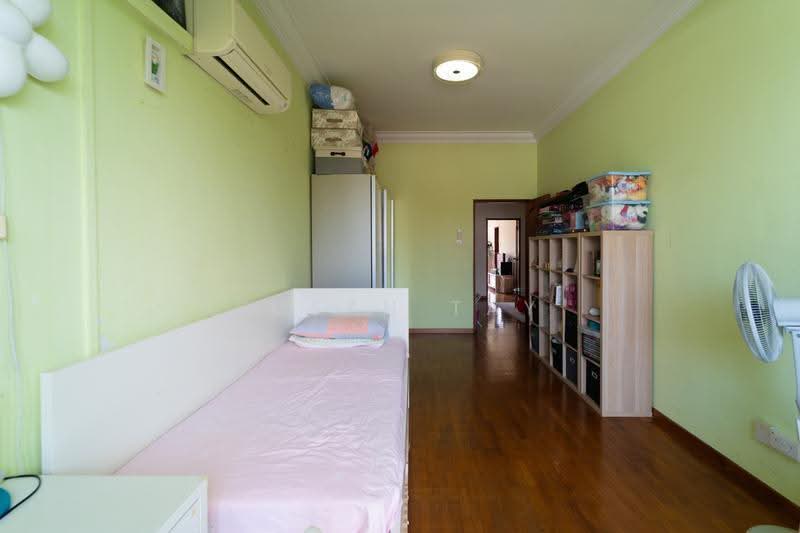 127, East Coast / Marine Parade, 5 Bedrooms, 3,000 sqft, Terraced House For Sale, by Susan Tay, 500248041 - Bedroom - PropertyGuru.com.sg
