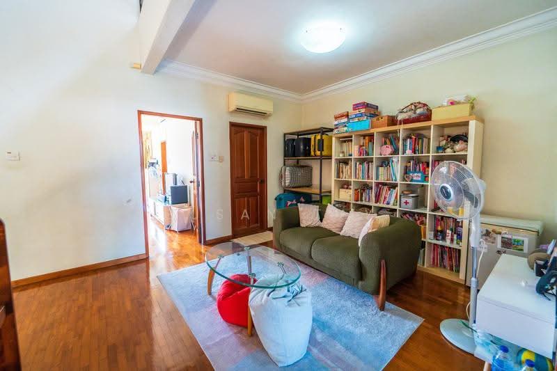 127, East Coast / Marine Parade, 5 Bedrooms, 3,000 sqft, Terraced House For Sale, by Susan Tay, 500248041 - Family Room - PropertyGuru.com.sg