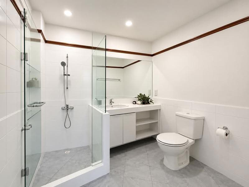 Freehold D10 | Generous Space at an Attractive Entry PSF, Tanglin / Holland / Bukit Timah, 4 Bedrooms, 2,637 sqft, Condominium For Sale, by Steven Deng, 500248045 - Bathroom - PropertyGuru.com.sg