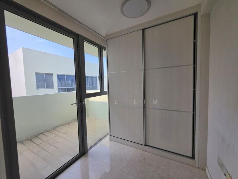 Skies Miltonia, 31 Miltonia Close, Sembawang / Yishun, 4 Bedrooms, 3,574 sqft, Condominium For Sale, by Jaime Lim, 500248046 - Bedroom 5 - PropertyGuru.com.sg