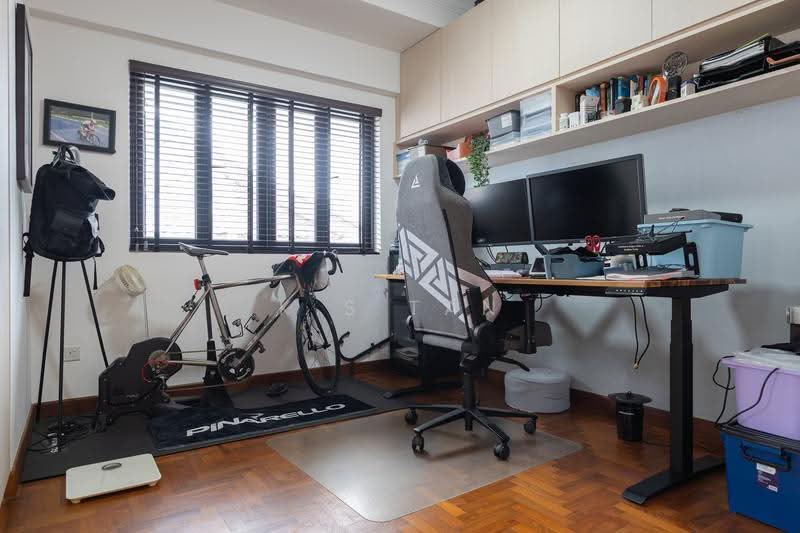 Gentle Villas, 74 Gentle Drive, Newton / Novena, 5 Bedrooms, 3,900 sqft, Semi-Detached House For Sale, by K.S Tan, 500248048 - Study - PropertyGuru.com.sg