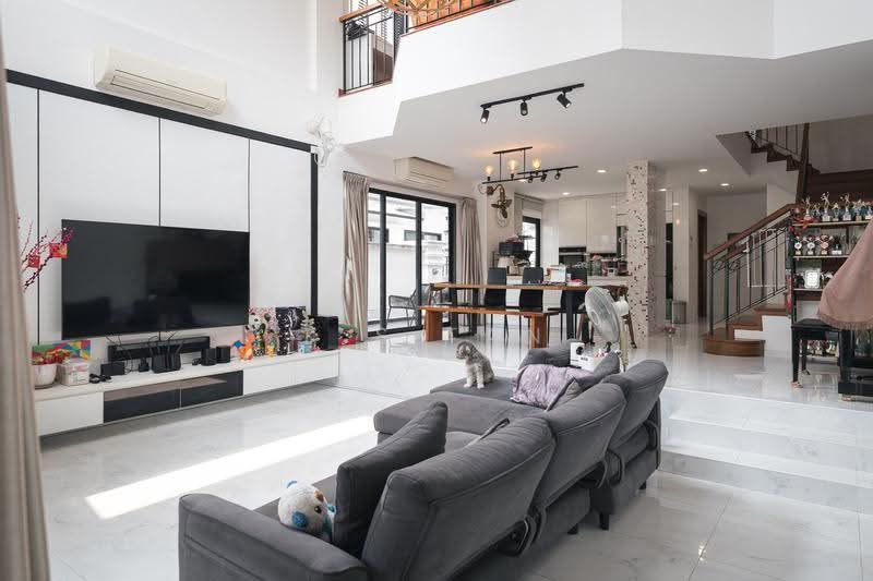 Gentle Villas, 74 Gentle Drive, Newton / Novena, 5 Bedrooms, 3,900 sqft, Semi-Detached House For Sale, by K.S Tan, 500248048 - Living Room - PropertyGuru.com.sg