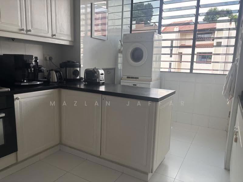 Sommerville Park, Sommerville Estate Road, Tanglin / Holland / Bukit Timah, 3 Bedrooms, 1,900 sqft, Condominium For Rent, by Mazlan Jaffar, 500248050 - Kitchen - PropertyGuru.com.sg