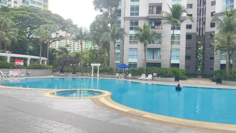 Emerald Park, 2 Indus Road, Alexandra / Commonwealth, 3 Bedrooms, 1,170 sqft, Condominium For Rent, by Olivia Lim, 500248051 - Pool - PropertyGuru.com.sg