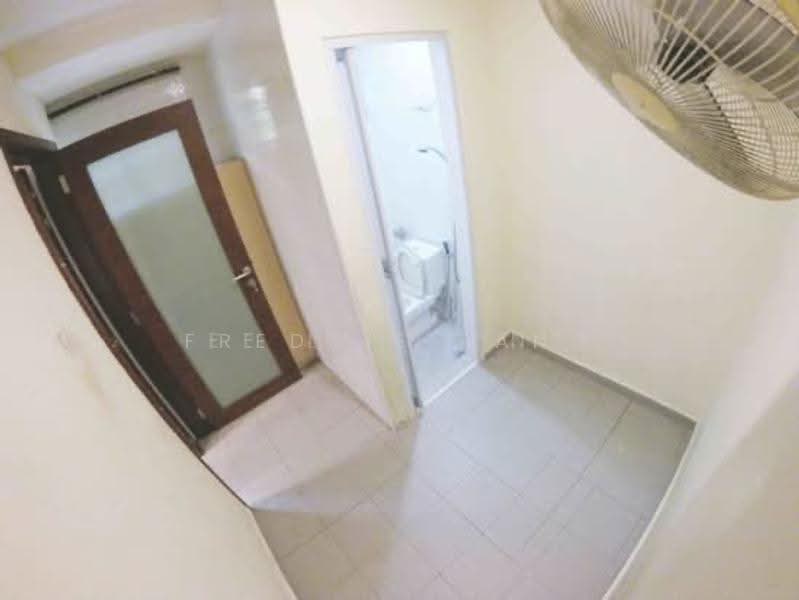 mount sinai near Dover/Buona Vista MRT, Tanglin / Holland / Bukit Timah, 6 Bedrooms, 4,500 sqft, Semi-Detached House For Rent, by Freddie Pang, 500248072 - Maids room - PropertyGuru.com.sg