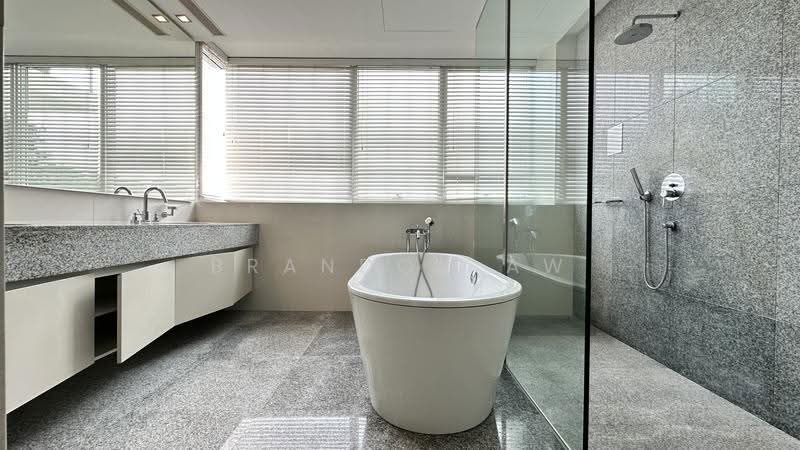Grange Residences, 247 Tanglin Road, Tanglin / Holland / Bukit Timah, 4 Bedrooms, 2,853 sqft, Condominium For Sale, by Brandon Aw, 500248074 - Bathroom - PropertyGuru.com.sg