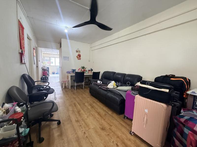 204 Yishun Street 21, 204 Yishun Street 21, Sembawang / Yishun, 2 Bedrooms, 721 sqft, HDB Flat For Rent, by Shirley Chong, 500248083 - Living Room - PropertyGuru.com.sg