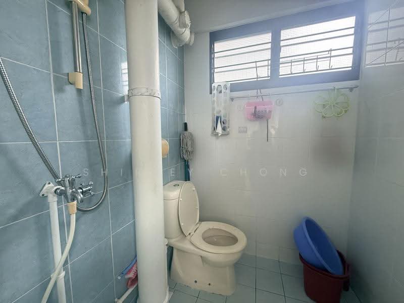 204 Yishun Street 21, 204 Yishun Street 21, Sembawang / Yishun, 2 Bedrooms, 721 sqft, HDB Flat For Rent, by Shirley Chong, 500248083 - Bathroom - PropertyGuru.com.sg