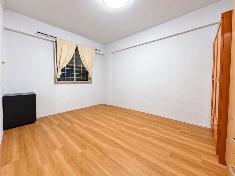 204 Yishun Street 21, 204 Yishun Street 21, Sembawang / Yishun, 2 Bedrooms, 721 sqft, HDB Flat For Rent, by Shirley Chong, 500248083 - Common bedroom - PropertyGuru.com.sg
