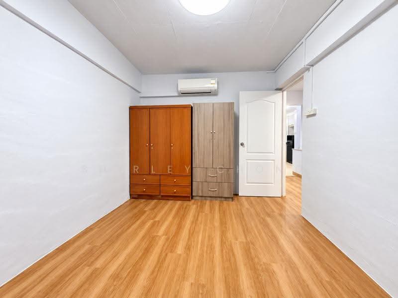 204 Yishun Street 21, 204 Yishun Street 21, Sembawang / Yishun, 2 Bedrooms, 721 sqft, HDB Flat For Rent, by Shirley Chong, 500248083 - Common bedroom - PropertyGuru.com.sg