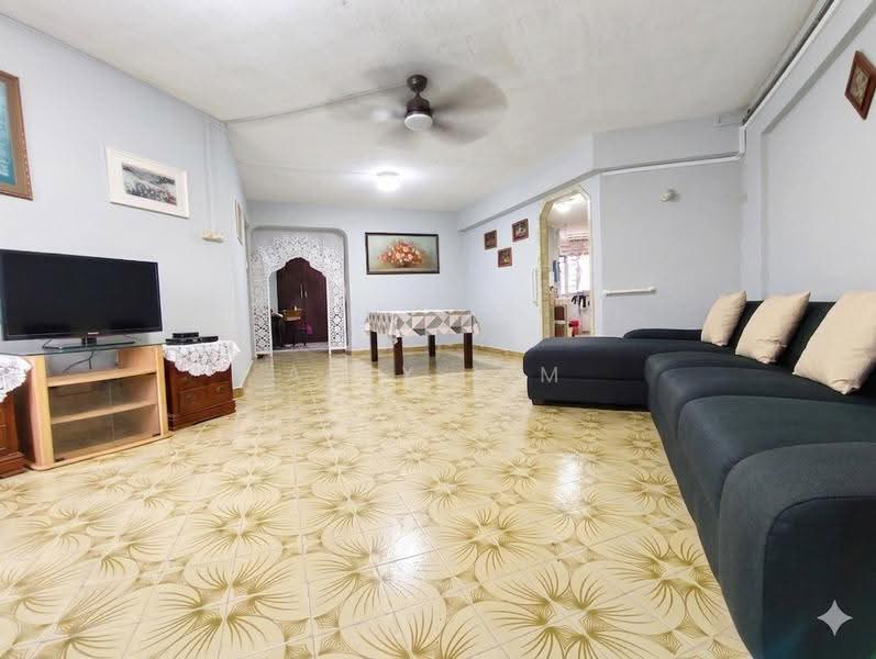 521 Jurong West Street 52, 521 Jurong West Street 52, Boon Lay / Jurong / Tuas, 3 Bedrooms, 1,011 sqft, HDB Flat For Sale, by Alex Lim, 500248118 - Living Room - PropertyGuru.com.sg