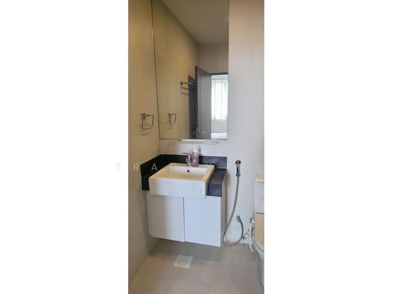 Orchard Towers, 1 Claymore Drive, Orchard / River Valley, Room Rental, 150 sqft, Apartment For Rent, by Tracey Ng, 500248176 - Bathroom - PropertyGuru.com.sg