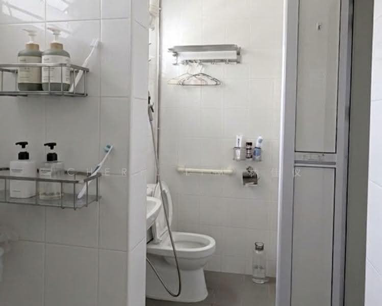 405 Woodlands Street 41, 405 Woodlands Street 41, Admiralty / Woodlands, 5 Bedrooms, 1,894 sqft, HDB Flat For Sale, by Cheryl Lim 林佳仪, 500248182 - Bathroom - PropertyGuru.com.sg