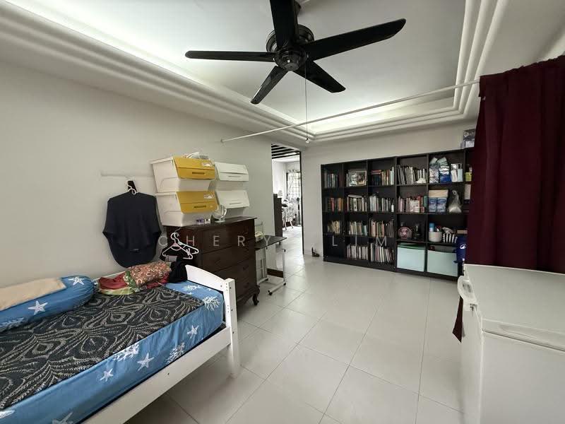 405 Woodlands Street 41, 405 Woodlands Street 41, Admiralty / Woodlands, 6 Bedrooms, 1,894 sqft, HDB Flat For Sale, by Cheryl Lim 林佳仪, 500248182 - Bedroom 3 / 2nd living room - PropertyGuru.com.sg