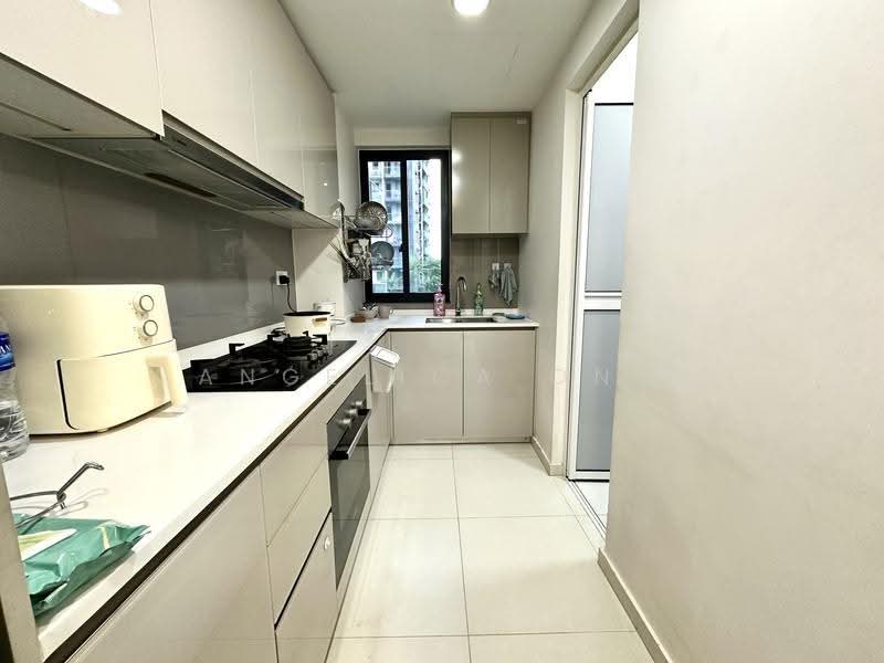 Lake Grande, 6 Jurong Lake Link, Boon Lay / Jurong / Tuas, 3 Bedrooms, 926 sqft, Condominium For Sale, by Angelica Ong, 500248220 - Kitchen - PropertyGuru.com.sg