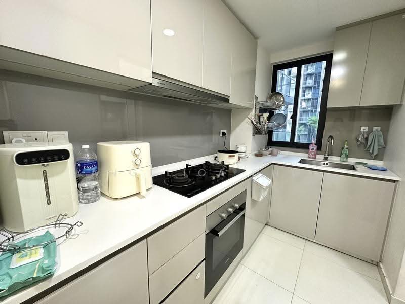 Lake Grande, 6 Jurong Lake Link, Boon Lay / Jurong / Tuas, 3 Bedrooms, 926 sqft, Condominium For Sale, by Angelica Ong, 500248220 - Kitchen - PropertyGuru.com.sg