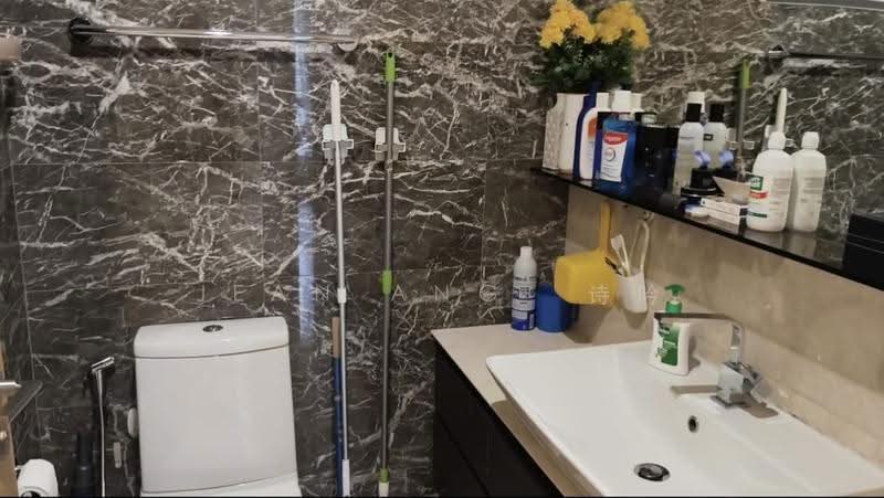 Waterfront Isle, 738 Bedok Reservoir Road, Bedok / Upper East Coast, 2 Bedrooms, 904 sqft, Condominium For Rent, by Jean Ang 诗吟, 500248237 - Bathroom - PropertyGuru.com.sg