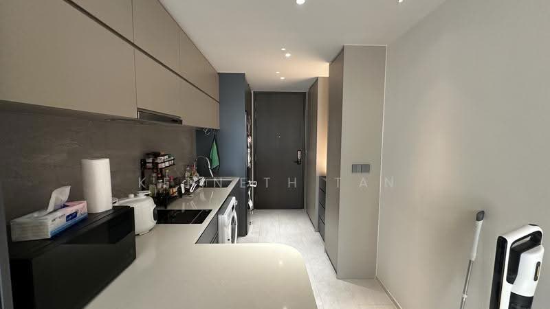 Avenue South Residence, 13 Silat Avenue, Alexandra / Commonwealth, 1 Bedroom, 527 sqft, Condominium For Rent, by Kenneth Tan, 500248255 - Kitchen - PropertyGuru.com.sg