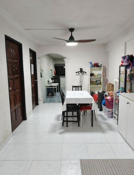 248 Hougang Avenue 3, 248 Hougang Avenue 3, Hougang / Punggol / Sengkang, 2 Bedrooms, 775 sqft, HDB Flat For Sale, by Mardina Johan, 500248270 - Dining Room - PropertyGuru.com.sg