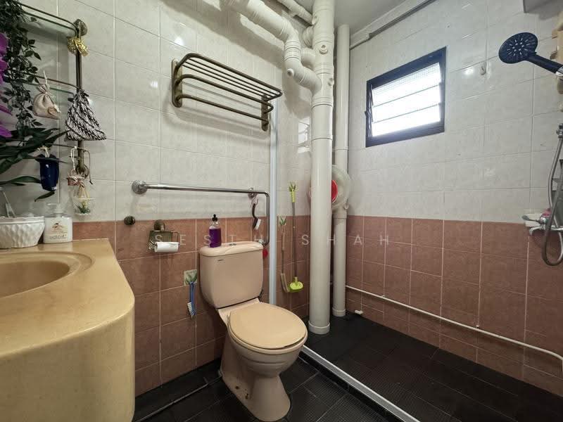 115C Yishun Ring Road, 115C Yishun Ring Road, Sembawang / Yishun, Room Rental, 150 sqft, HDB Flat For Rent, by Sesth Shah, 500248311 - Bathroom - PropertyGuru.com.sg
