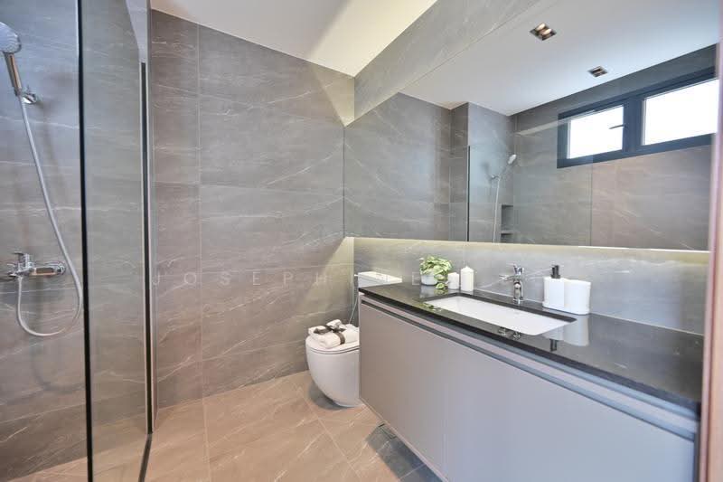 jalan sankam, Sembawang / Yishun, 5 Bedrooms, 4,834 sqft, Terraced House For Sale, by Josephine Teo, 500248353 - Bathroom - PropertyGuru.com.sg