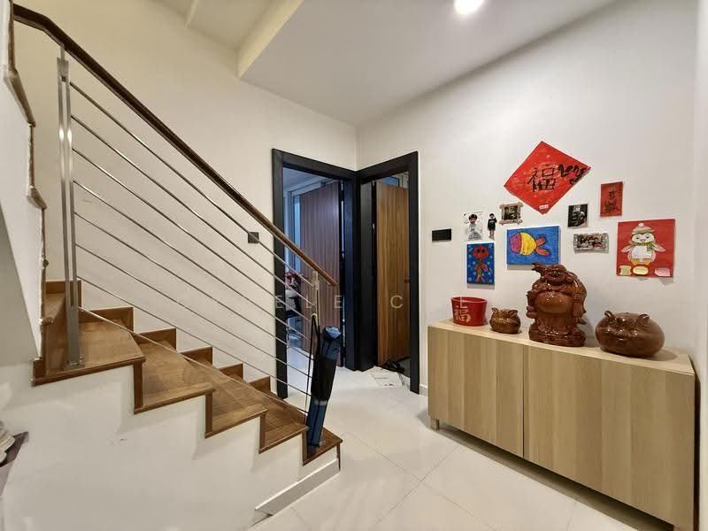 Palm Grove Regency, Palm Grove Avenue, Hougang / Punggol / Sengkang, 6 Bedrooms, 2,863 sqft, Cluster House For Sale, by Cybele Chew, 500248377 - Interior - PropertyGuru.com.sg