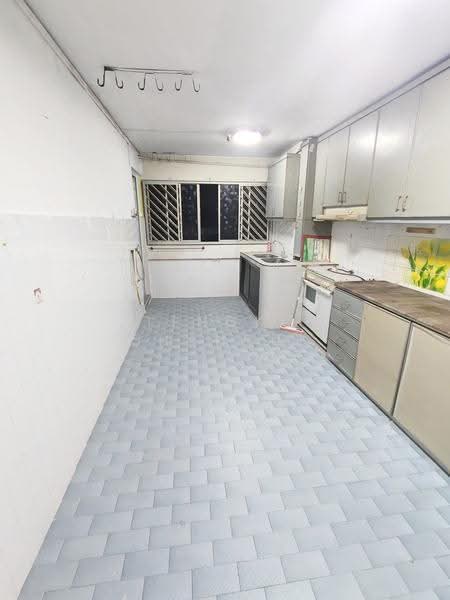 103 Bedok Reservoir Road, 103 Bedok Reservoir Road, Bedok / Upper East Coast, 2 Bedrooms, 721 sqft, HDB Flat For Sale, by TENGKU SHAHRUL, 500248385 - Kitchen - PropertyGuru.com.sg