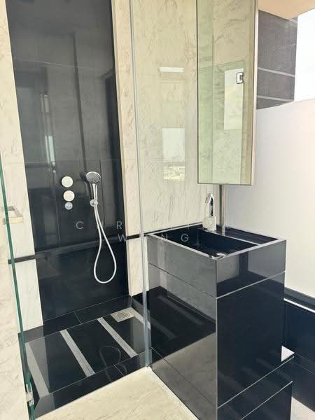 The Trizon, 2 Ridgewood Close, Tanglin / Holland / Bukit Timah, 4 Bedrooms, 2,013 sqft, Condominium For Rent, by Christina Wong, 500248392 - Bathroom - PropertyGuru.com.sg
