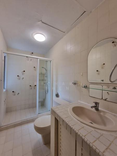 Point Loma, 30 Shelford Road, Newton / Novena, 4 Bedrooms, 3,262 sqft, Apartment For Rent, by Richard Then, 500248393 - Bathroom - PropertyGuru.com.sg