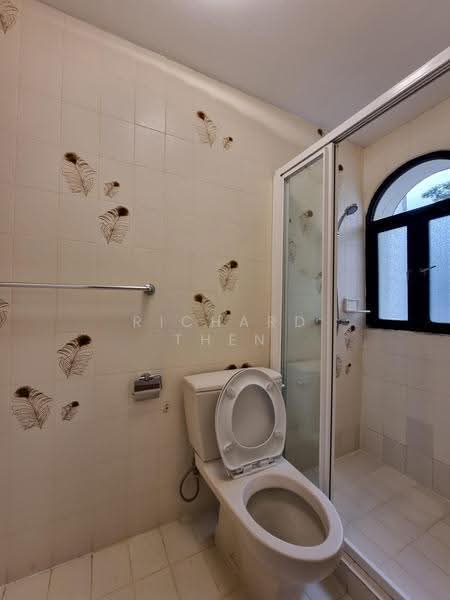 Point Loma, 30 Shelford Road, Newton / Novena, 4 Bedrooms, 3,262 sqft, Apartment For Rent, by Richard Then, 500248393 - Bathroom - PropertyGuru.com.sg