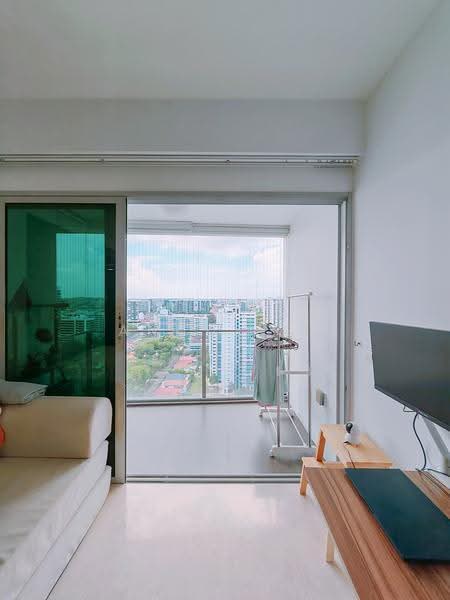Eight Riversuites, 6 Whampoa East, Balestier / Toa Payoh, 1 Bedroom, 441 sqft, Condominium For Sale, by Andy Wee, 500248409 - Balcony - PropertyGuru.com.sg