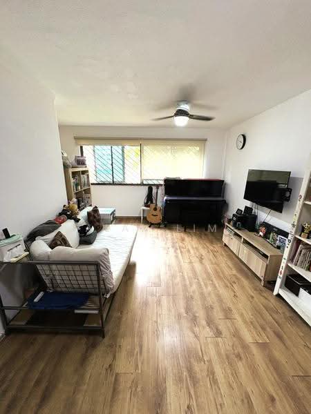 224 Pending Road, 224 Pending Road, Dairy Farm / Bukit Panjang / Choa Chu Kang, 3 Bedrooms, 980 sqft, HDB Flat For Sale, by Alan Lim, 500248413 - Living Room - PropertyGuru.com.sg