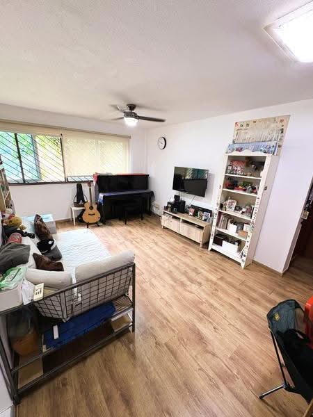 224 Pending Road, 224 Pending Road, Dairy Farm / Bukit Panjang / Choa Chu Kang, 3 Bedrooms, 980 sqft, HDB Flat For Sale, by Alan Lim, 500248413 - Living Room - PropertyGuru.com.sg