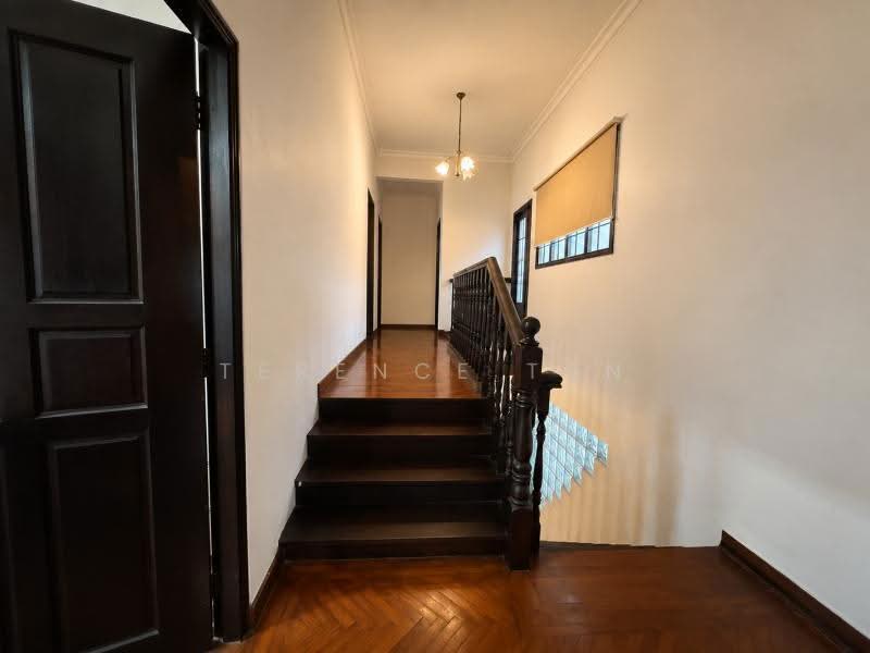 PERFECT PLOT! EXCELLENT LOCATION! 1KM TO ACS & SCGS! MINS' WALK TO MRT!, GOLDHILL / ROBIN / BAKER / BUKIT TIMAH, Newton / Novena, 4 Bedrooms, 3,000 sqft, Semi-Detached House For Sale, by Terence Tan, 500248424 - Interior - PropertyGuru.com.sg