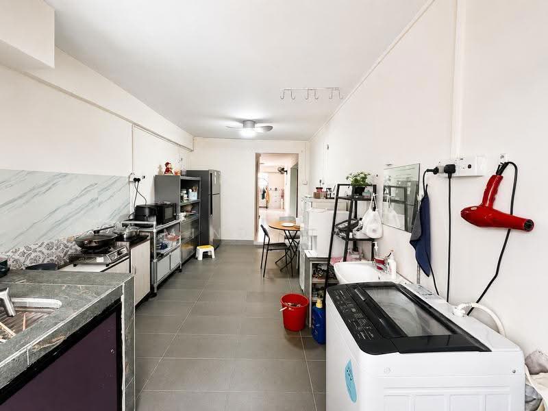 211 New Upper Changi Road, 211 New Upper Changi Road, Bedok / Upper East Coast, 2 Bedrooms, 893 sqft, HDB Flat For Sale, by Mindy Tay, 500248436 - Kitchen - PropertyGuru.com.sg