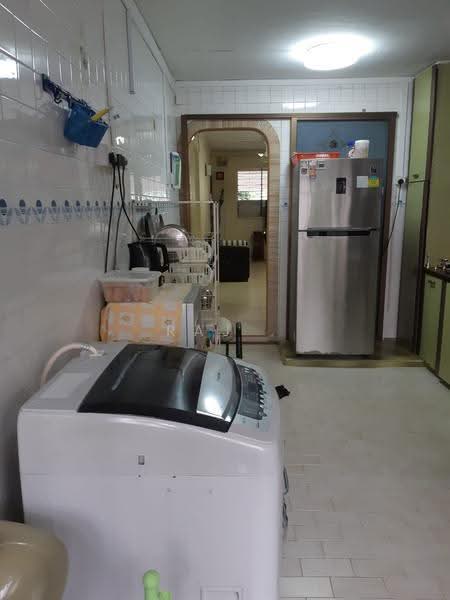 292 Tampines Street 22, 292 Tampines Street 22, Pasir Ris / Tampines, 2 Bedrooms, 721 sqft, HDB Flat For Rent, by Raj ., 500248459 - Kitchen - PropertyGuru.com.sg