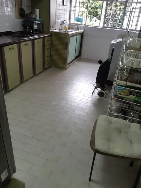 292 Tampines Street 22, 292 Tampines Street 22, Pasir Ris / Tampines, 2 Bedrooms, 721 sqft, HDB Flat For Rent, by Raj ., 500248459 - Kitchen - PropertyGuru.com.sg