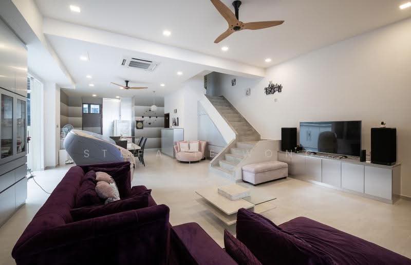 Kingsville, Tanglin / Holland / Bukit Timah, 4 Bedrooms, 3,000 sqft, Semi-Detached House For Sale, by Stefanie Wong, 500248461 - Living Room - PropertyGuru.com.sg