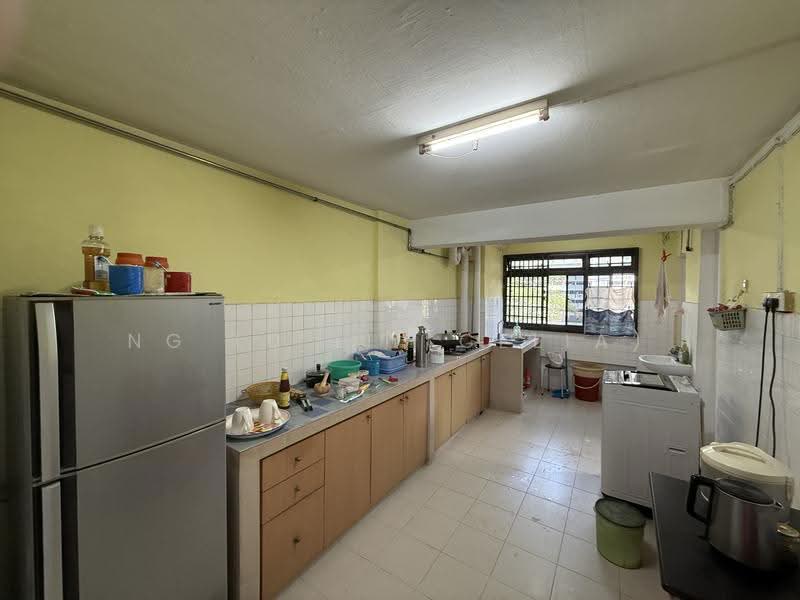 219 Lorong 8 Toa Payoh, 219 Lorong 8 Toa Payoh, Balestier / Toa Payoh, 3 Bedrooms, 883 sqft, HDB Flat For Sale, by Ng Lu Li (Celia), 500248466 - Kitchen - PropertyGuru.com.sg