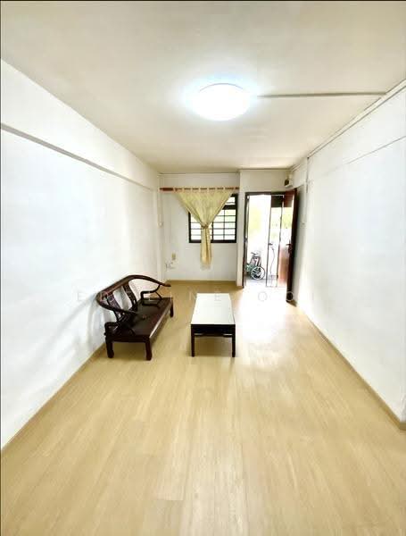 109 Clementi Street 11, 109 Clementi Street 11, Buona Vista / West Coast / Clementi New Town, 2 Bedrooms, 721 sqft, HDB Flat For Rent, by Edeline Ooi, 500248485 - Living Room - PropertyGuru.com.sg