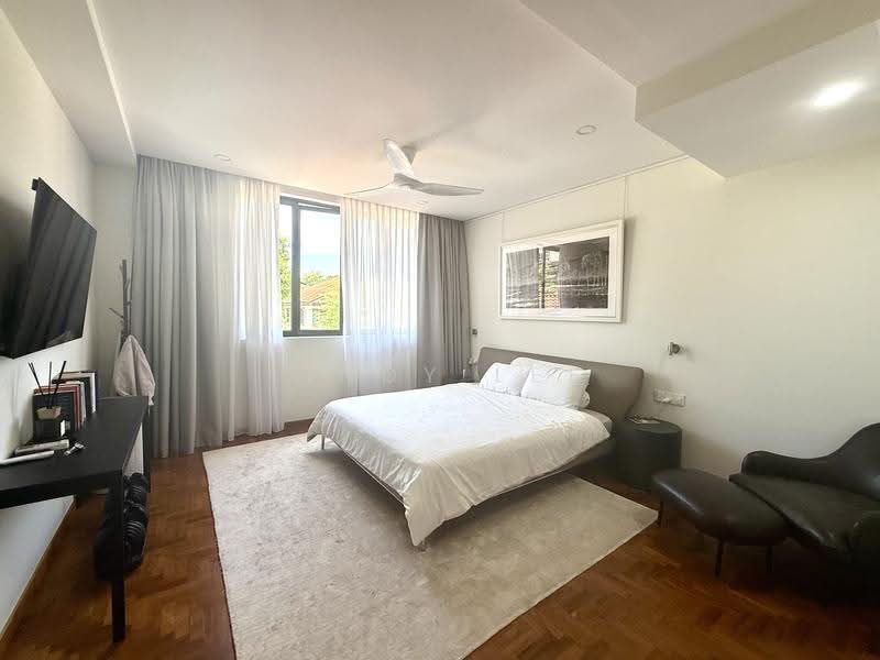 Freehold Tasefully Renovated Terrace 1km RGPS for Sale, Tanglin / Holland / Bukit Timah, 5 Bedrooms, 4,800 sqft, Terraced House For Sale, by Lindy Lee, 500248494 - Bedroom - PropertyGuru.com.sg