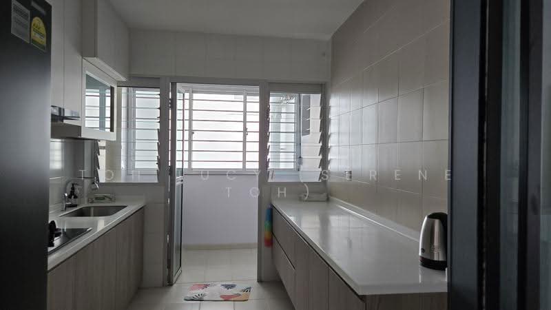527A Costa Ris, 527A Pasir Ris Street 51, Pasir Ris / Tampines, Room Rental, 100 sqft, HDB Flat For Rent, by Toh Lucy (Serene Toh), 500248505 - Kitchen - PropertyGuru.com.sg