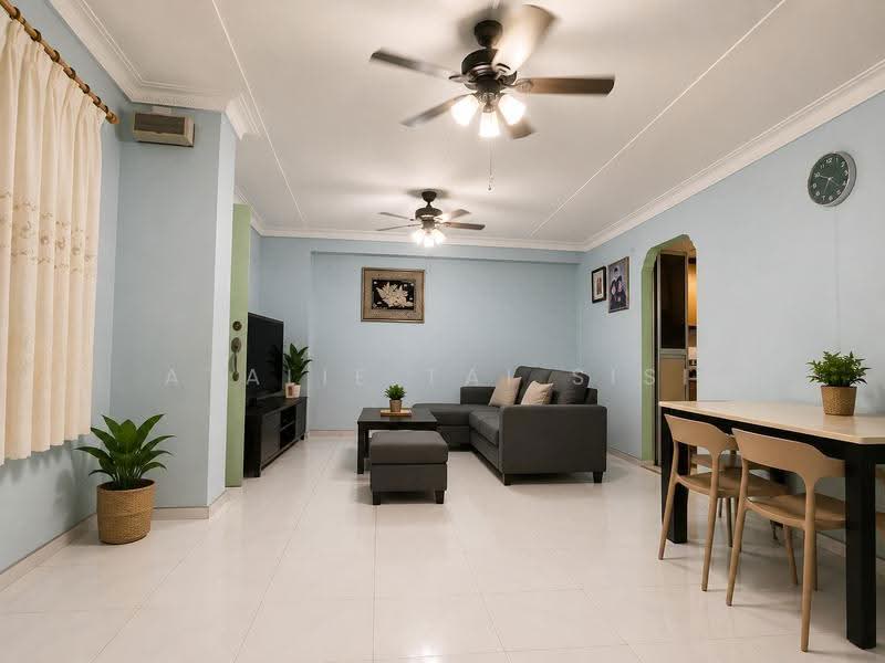 787D Woodlands Crescent, 787D Woodlands Crescent, Admiralty / Woodlands, 3 Bedrooms, 1,076 sqft, HDB Flat For Sale, by Atalie Tai Sisi, 500248518 - Living Room - PropertyGuru.com.sg