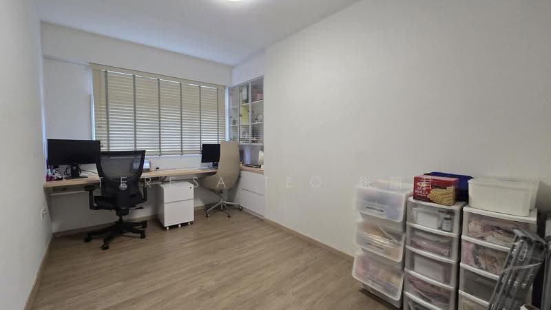 163A Rivervale Crescent, 163A Rivervale Crescent, Hougang / Punggol / Sengkang, 3 Bedrooms, 1,216 sqft, HDB Flat For Sale, by Teresa Teo 张丽君, 500248522 - Study Room / Bedroom 2 - PropertyGuru.com.sg