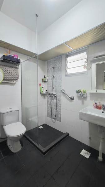 163A Rivervale Crescent, 163A Rivervale Crescent, Hougang / Punggol / Sengkang, 3 Bedrooms, 1,216 sqft, HDB Flat For Sale, by Teresa Teo 张丽君, 500248522 - Common Bathroom - PropertyGuru.com.sg