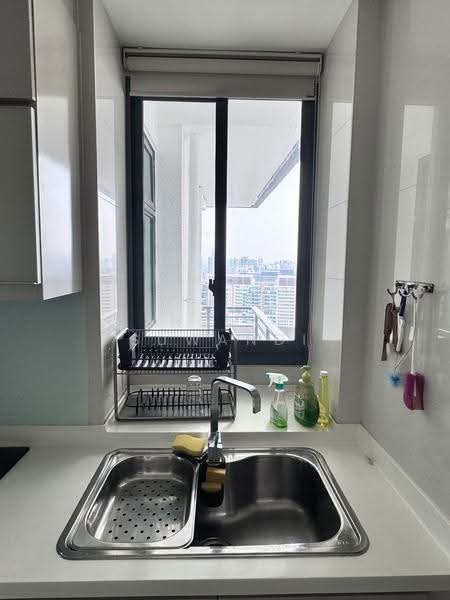 Soleil @ Sinaran, 6 Sinaran Drive, Newton / Novena, 3 Bedrooms, 1,453 sqft, Condominium For Rent, by Ingrid Suwandi, 500248525 - Kitchen - PropertyGuru.com.sg