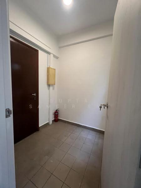 Cavenagh Lodge, 81 Cavenagh Road, Orchard / River Valley, 3 Bedrooms, 1,648 sqft, Apartment For Rent, by Gupta Sameer Raj, 500248526 - Entrance - PropertyGuru.com.sg