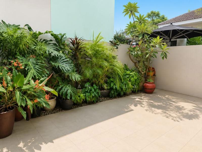 Lorong Pisang Raja, Clementi Park / Upper Bukit Timah, 7 Bedrooms, 5,000 sqft, Terraced House For Rent, by Joan Chua, 500248527 - Exterior - PropertyGuru.com.sg