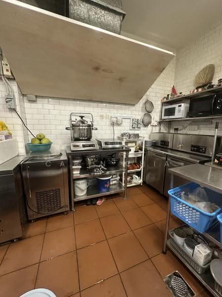 Ang mo kio Center, Ang Mo Kio / Bishan / Thomson, 296 sqft, Food & Beverage For Rent, by Caryn Chia, 500248534 - Kitchen - CommercialGuru.com.sg